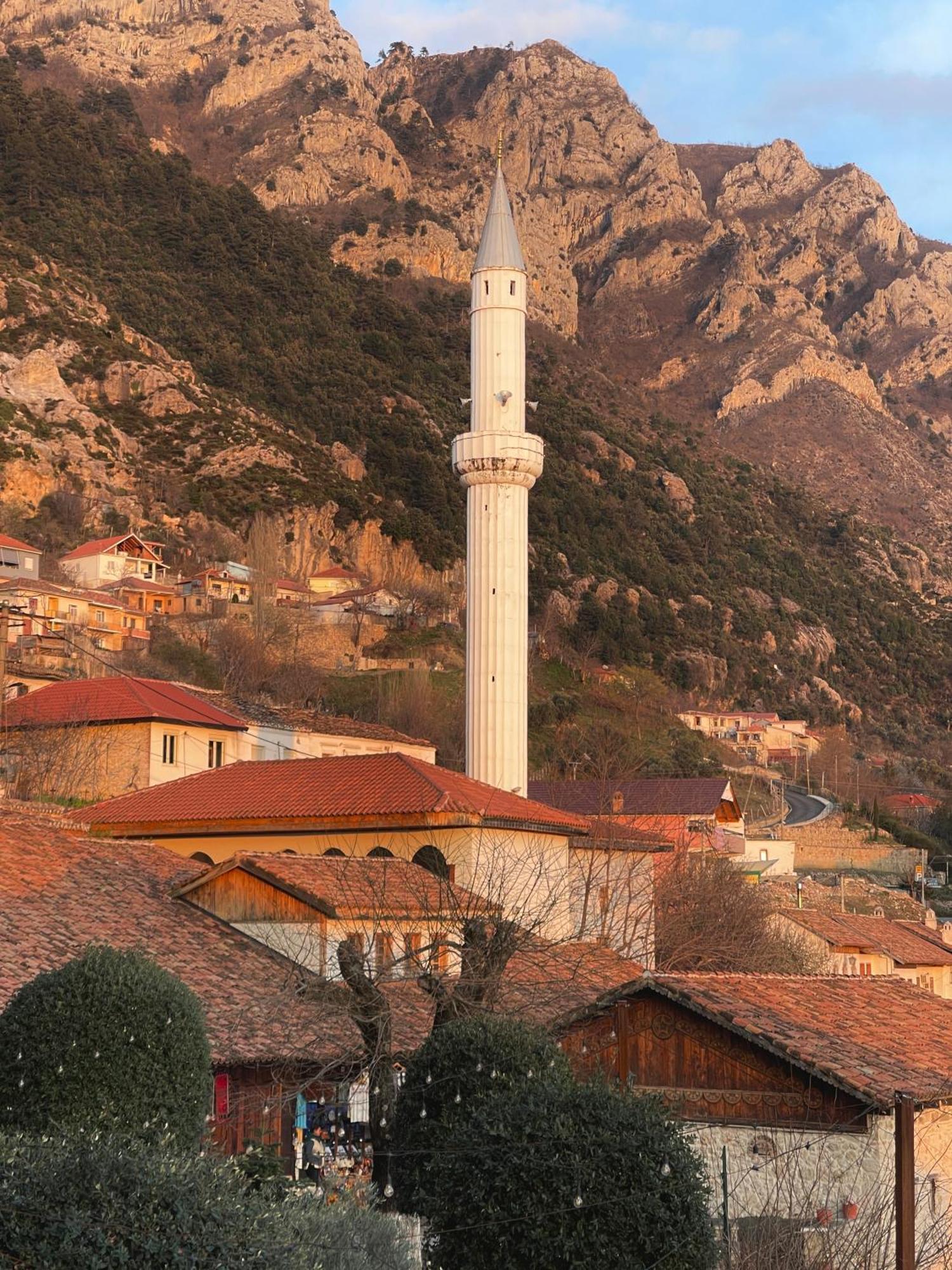 Pisha Panoramic Rooms Krujë Exteriér fotografie